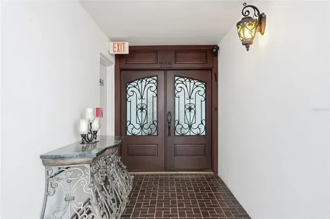 5700 Mariner Street Tampa FL 33609