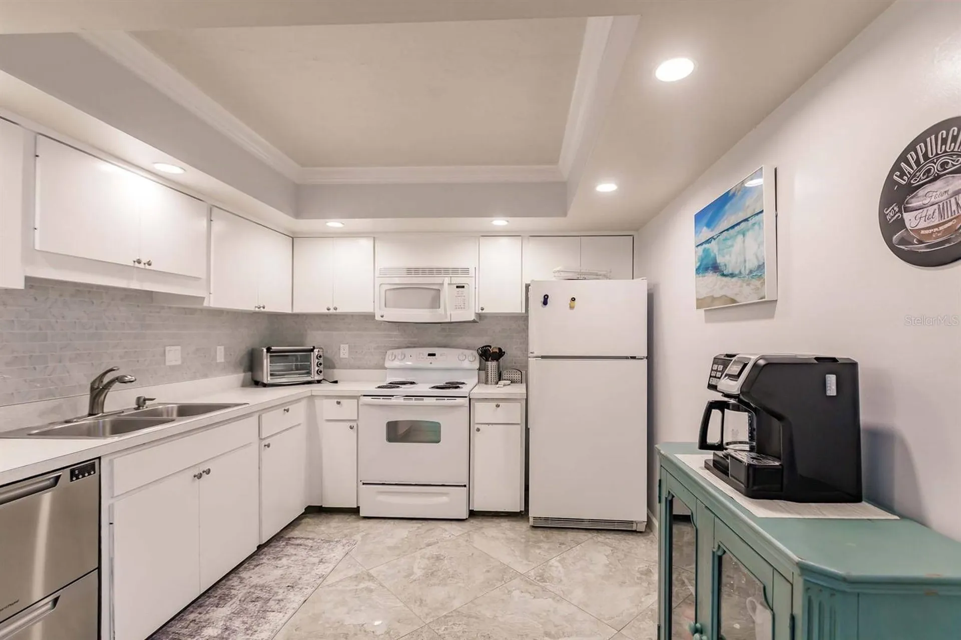 1200 E Peppertree Lane Sarasota FL 34242