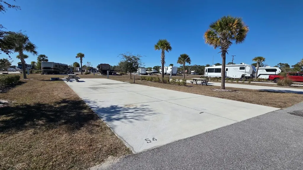 54 Tiki Turn E Lake Wales FL 33898