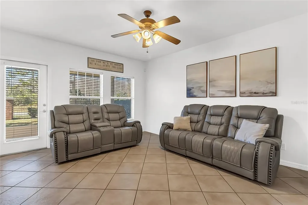 9627 Biscotti Avenue Orlando FL 32829