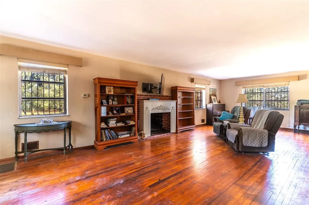 3655 N Scenic Highway Lake Wales FL 33898