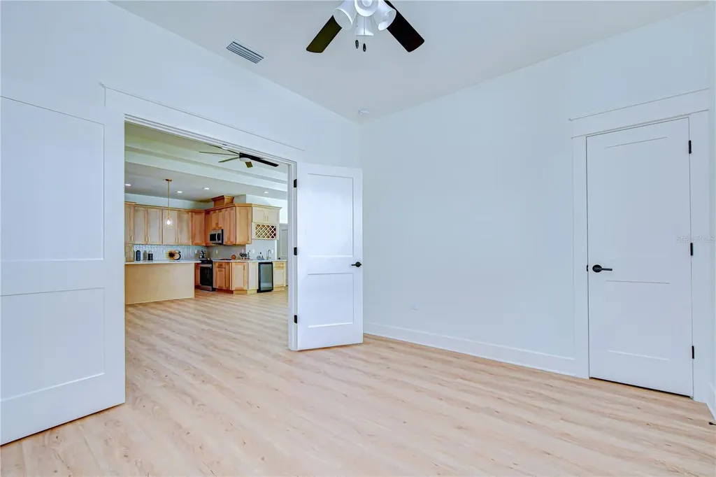 3213 W Aileen Street Tampa FL 33607
