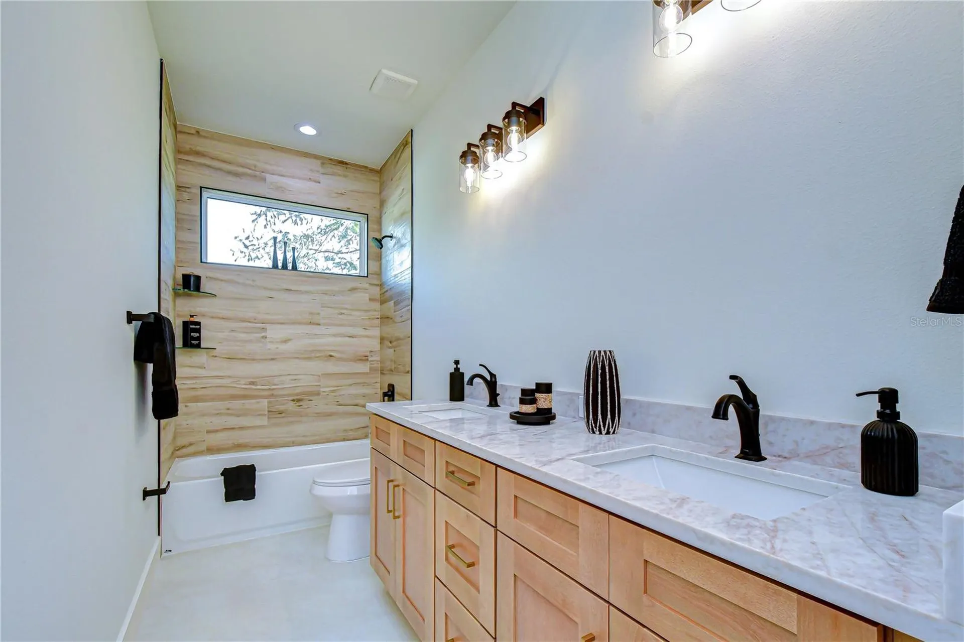 3213 W Aileen Street Tampa FL 33607