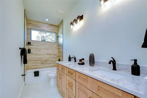 3213 W Aileen Street Tampa FL 33607