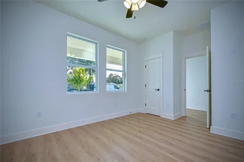 3213 W Aileen Street Tampa FL 33607
