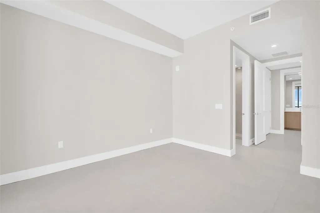275 1st Avenue S St Petersburg FL 33701