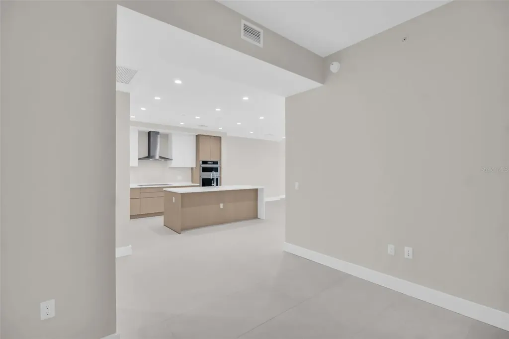 275 1st Avenue S St Petersburg FL 33701
