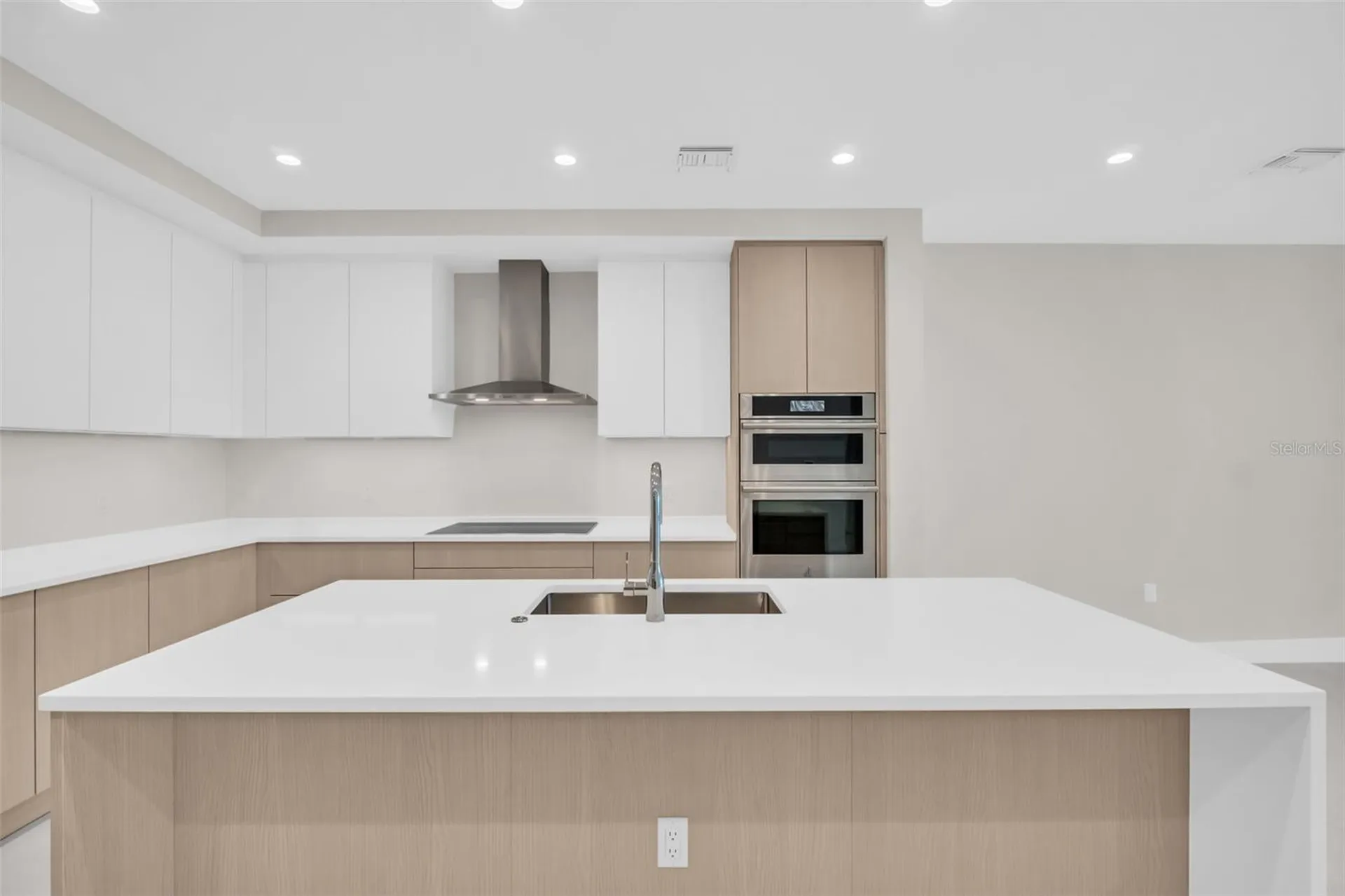 275 1st Avenue S St Petersburg FL 33701