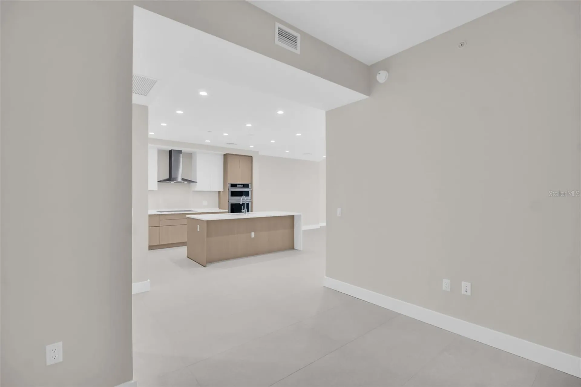 275 1st Avenue S St Petersburg FL 33701