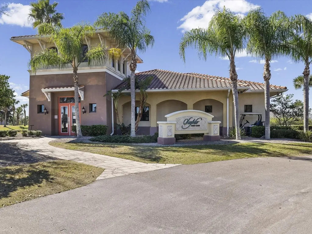 1950 Acadia Greens Drive Sun City Center FL 33573