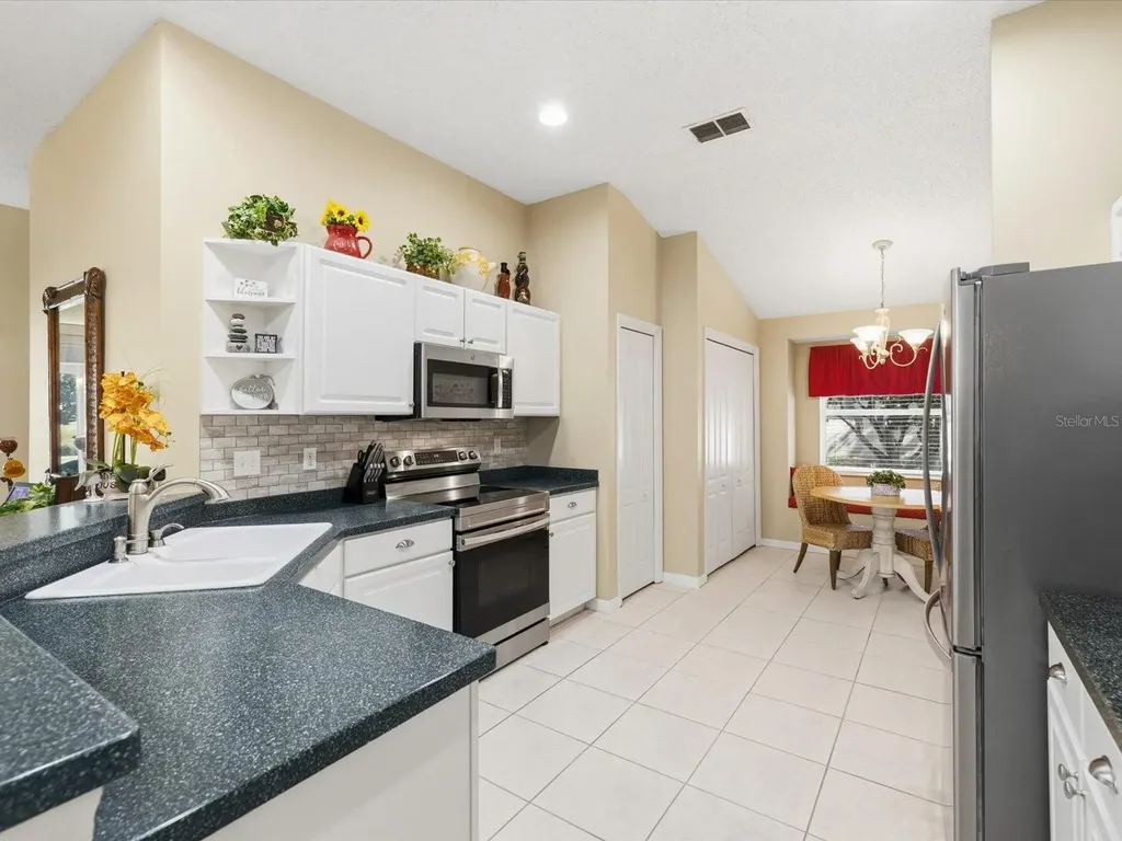 1950 Acadia Greens Drive Sun City Center FL 33573