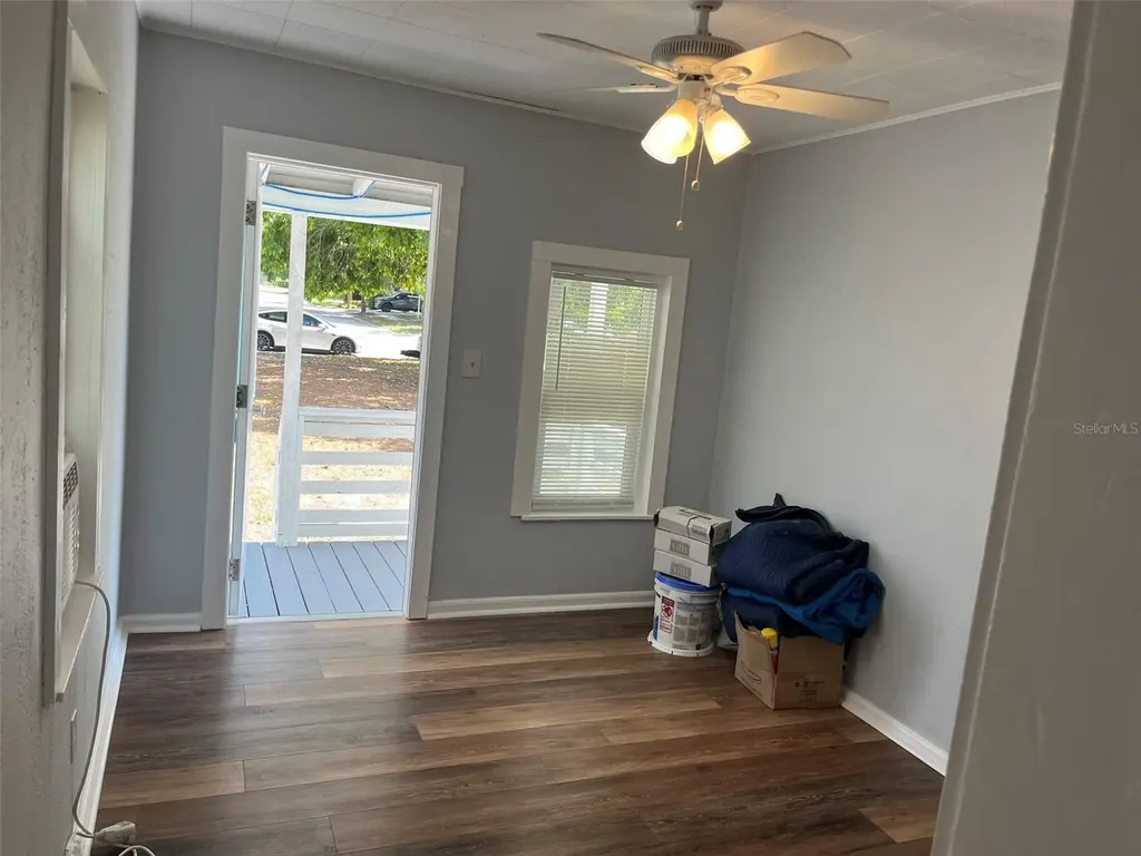 2027 36th Avenue N St Petersburg FL 33713