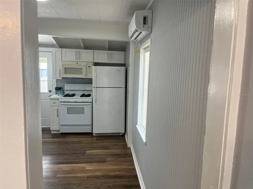 2027 36th Avenue N St Petersburg FL 33713