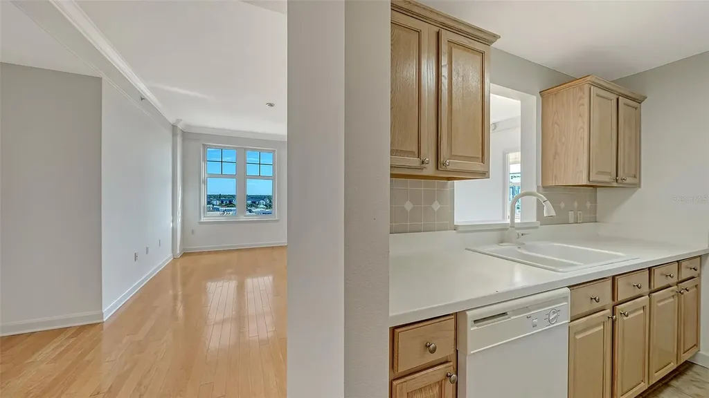 750 N Tamiami Trail Sarasota FL 34236