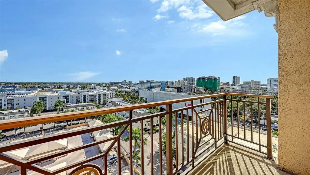 750 N Tamiami Trail Sarasota FL 34236