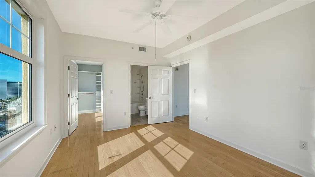 750 N Tamiami Trail Sarasota FL 34236