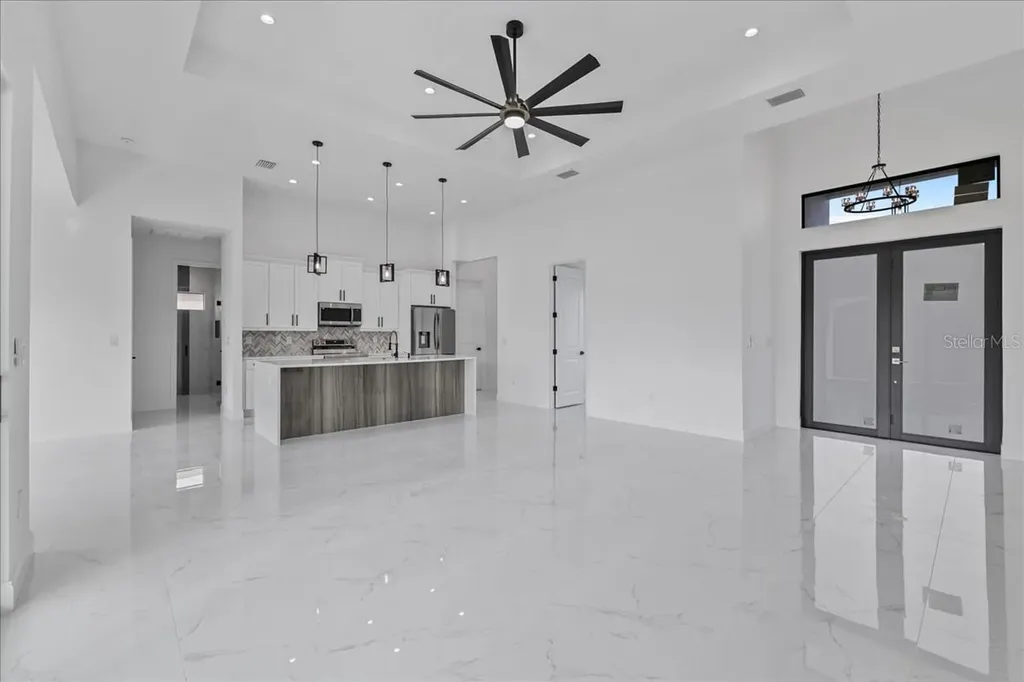 1310 NE 7th Place Cape Coral FL 33909