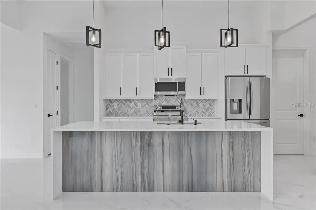 1310 NE 7th Place Cape Coral FL 33909