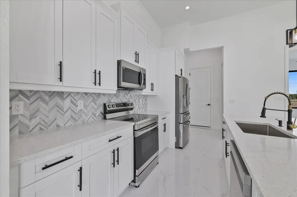 1310 NE 7th Place Cape Coral FL 33909