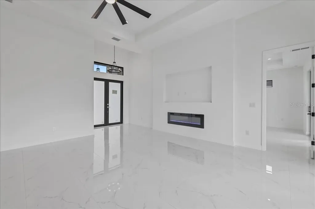 1310 NE 7th Place Cape Coral FL 33909