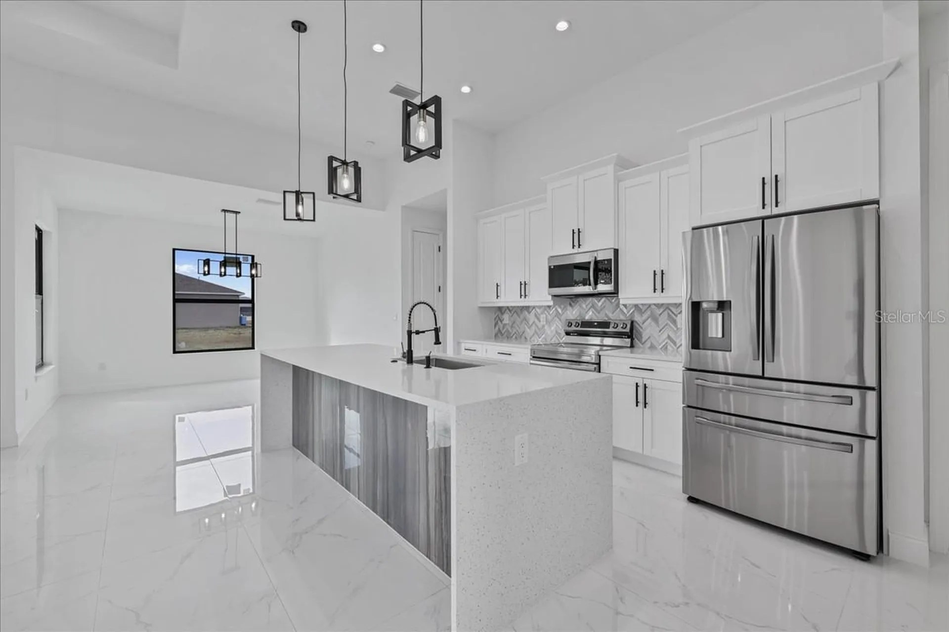 1310 NE 7th Place Cape Coral FL 33909