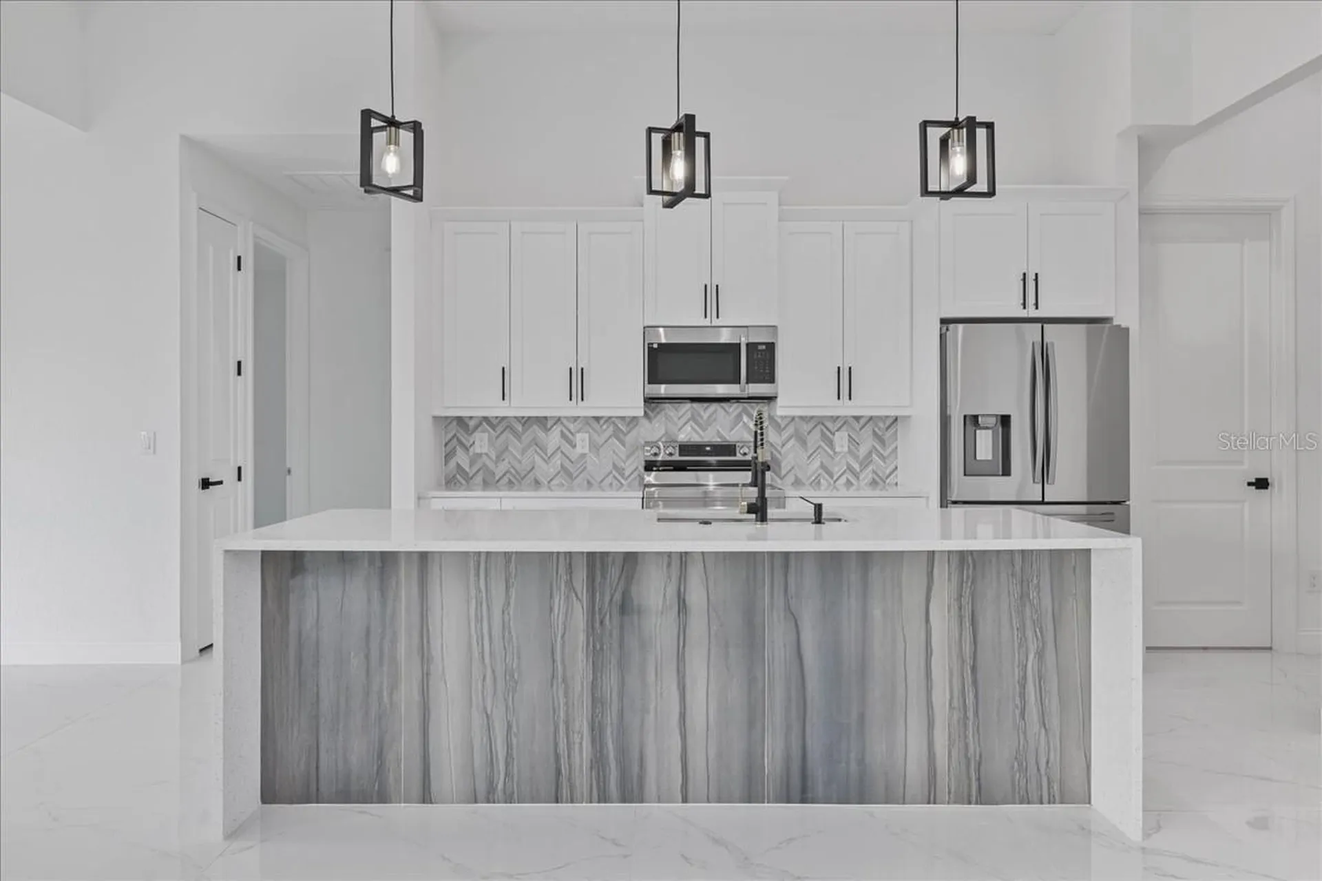 1310 NE 7th Place Cape Coral FL 33909