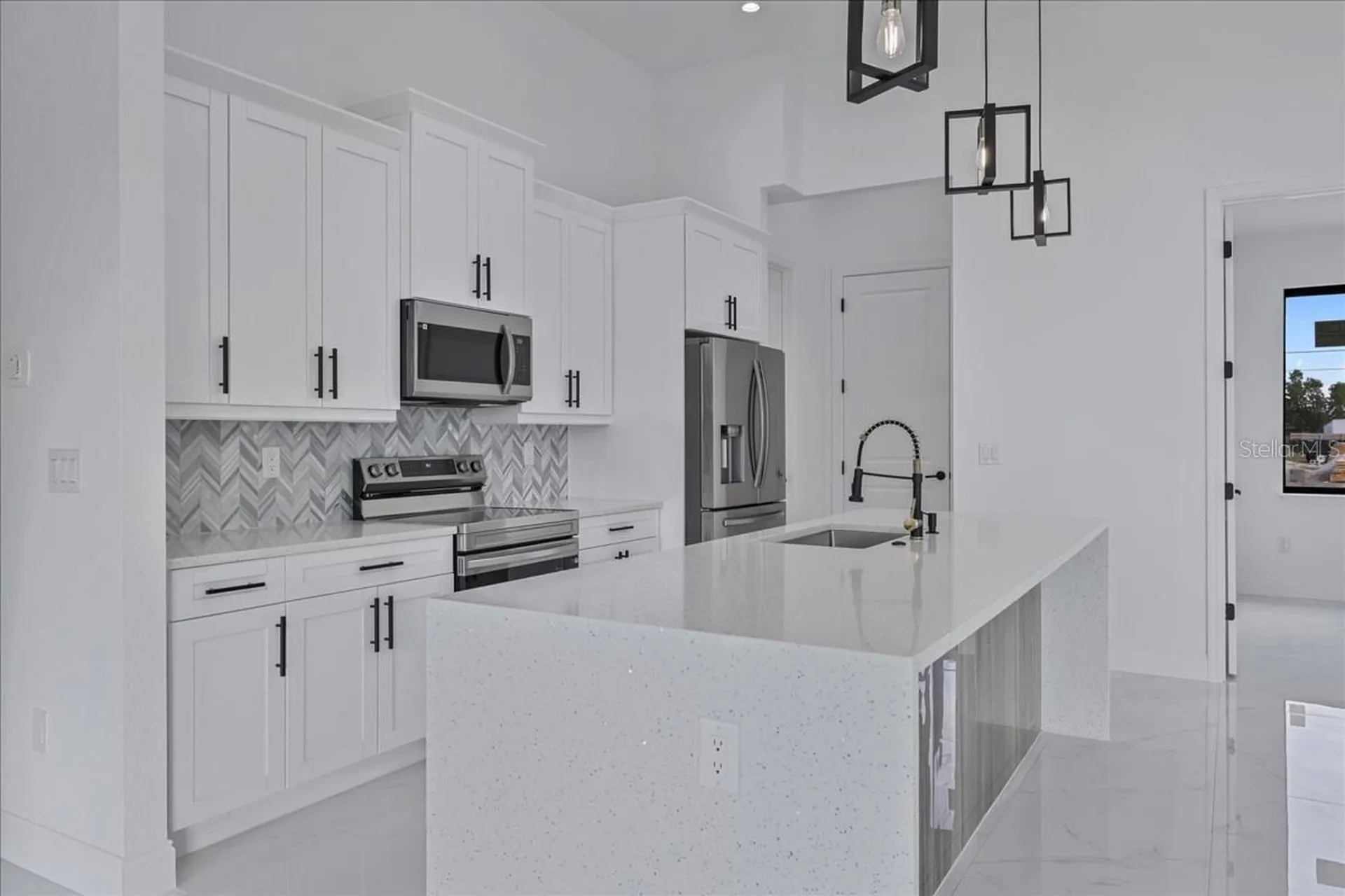 1310 NE 7th Place Cape Coral FL 33909