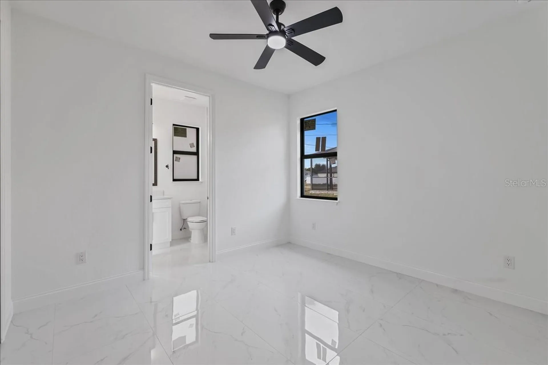 1310 NE 7th Place Cape Coral FL 33909