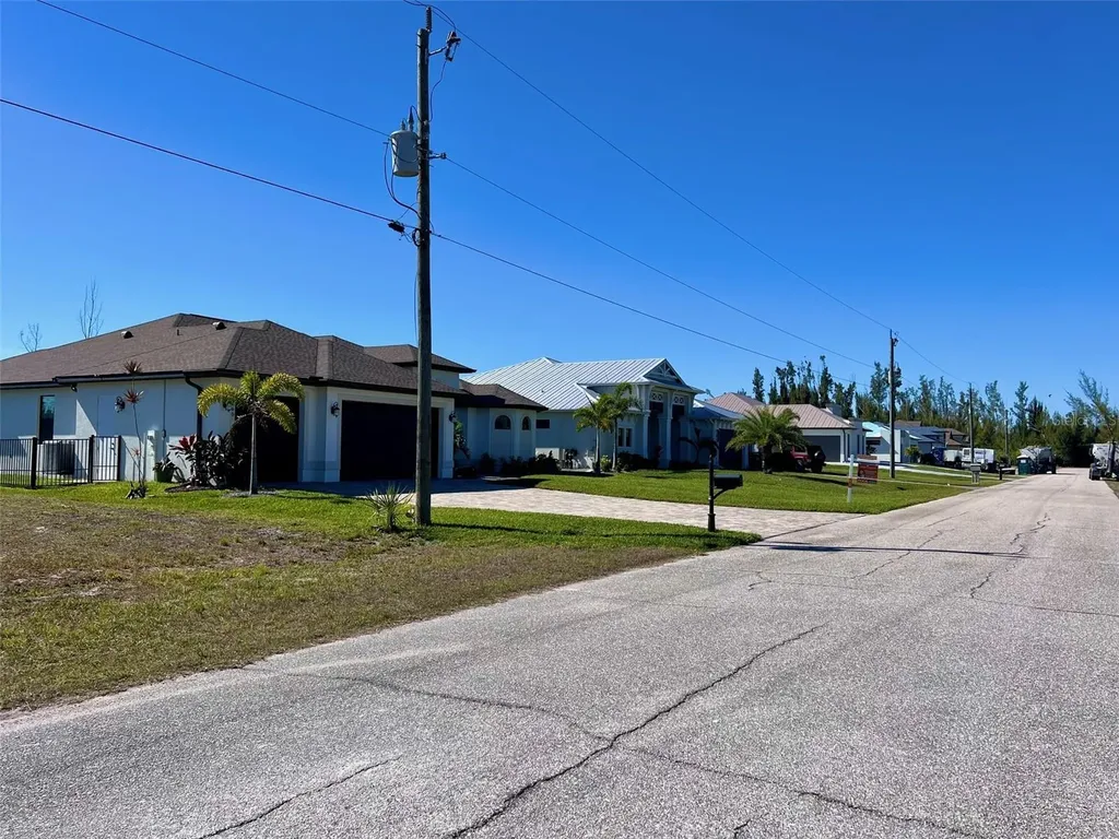 16652 Liggett Circle Port Charlotte FL 33981