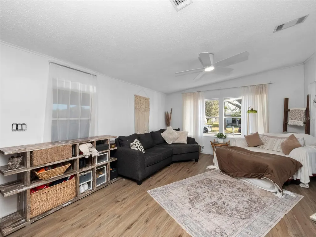 216 Ellsworth Drive Kissimmee FL 34758