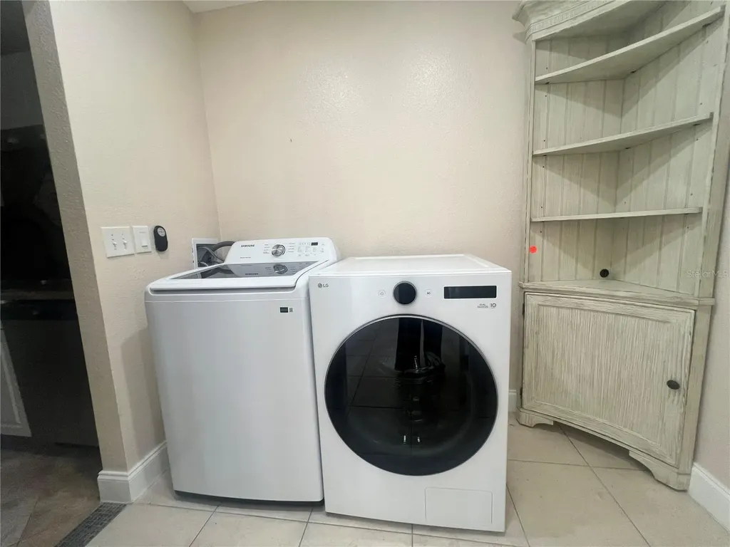 10038 62nd Terrace N St Petersburg FL 33708