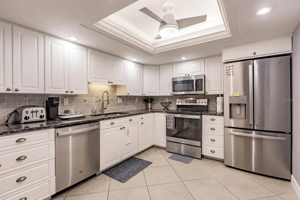 1200 E Peppertree Lane Sarasota FL 34242