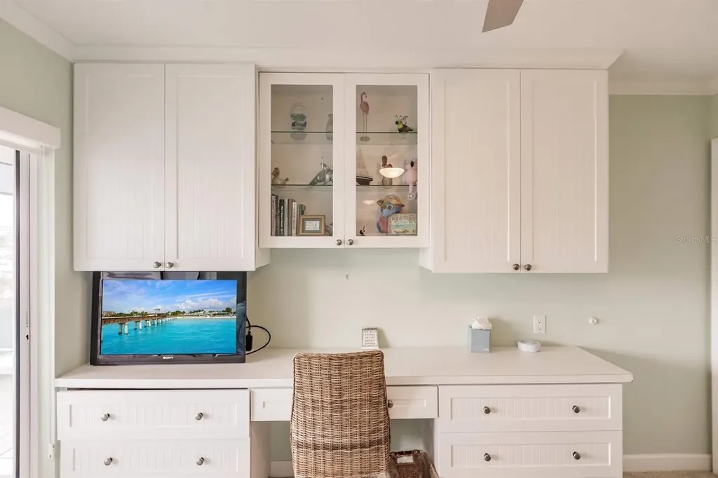 1200 E Peppertree Lane Sarasota FL 34242