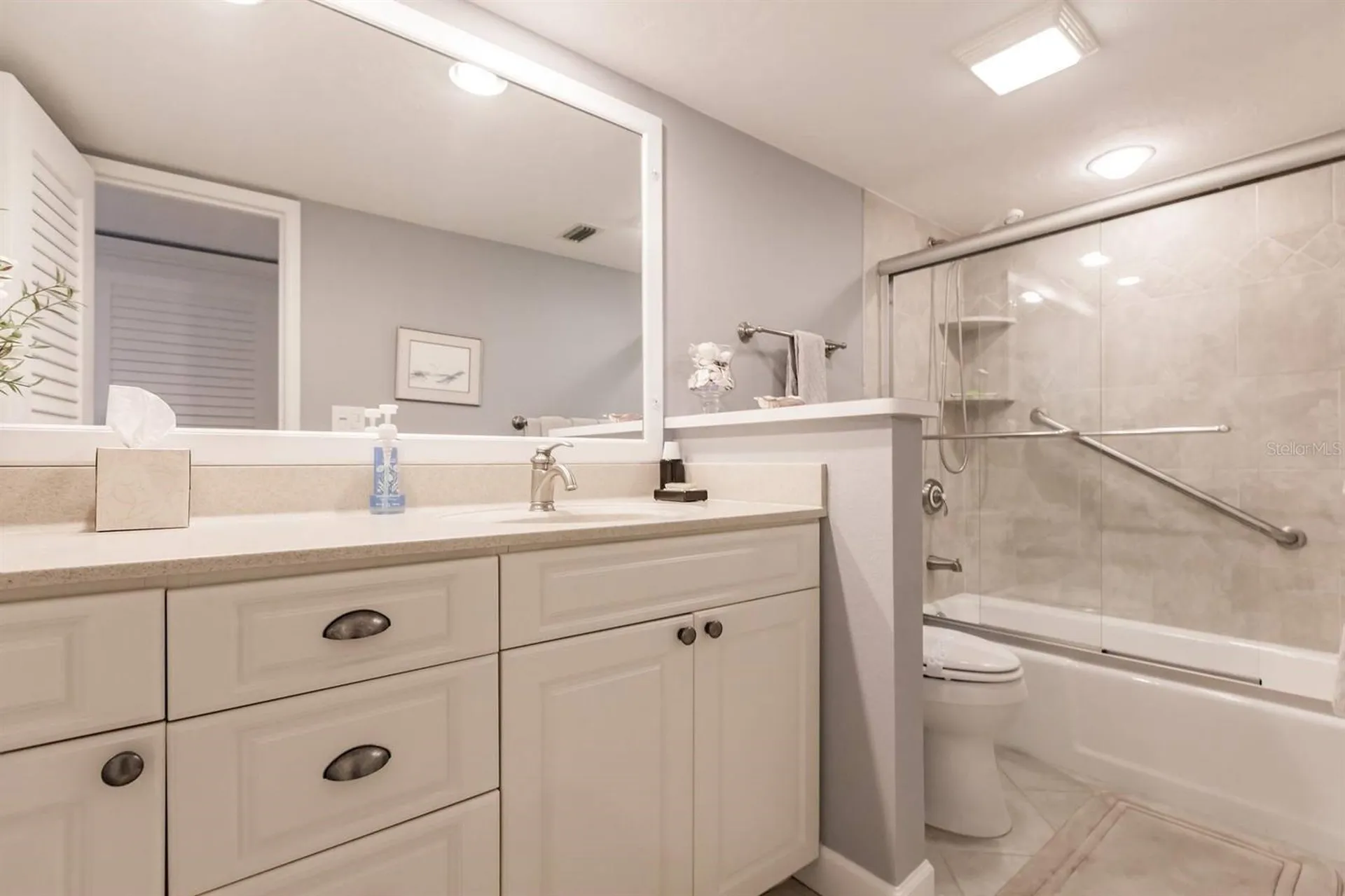 1200 E Peppertree Lane Sarasota FL 34242