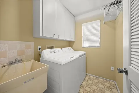352 Ardenwood Drive Englewood FL 34223