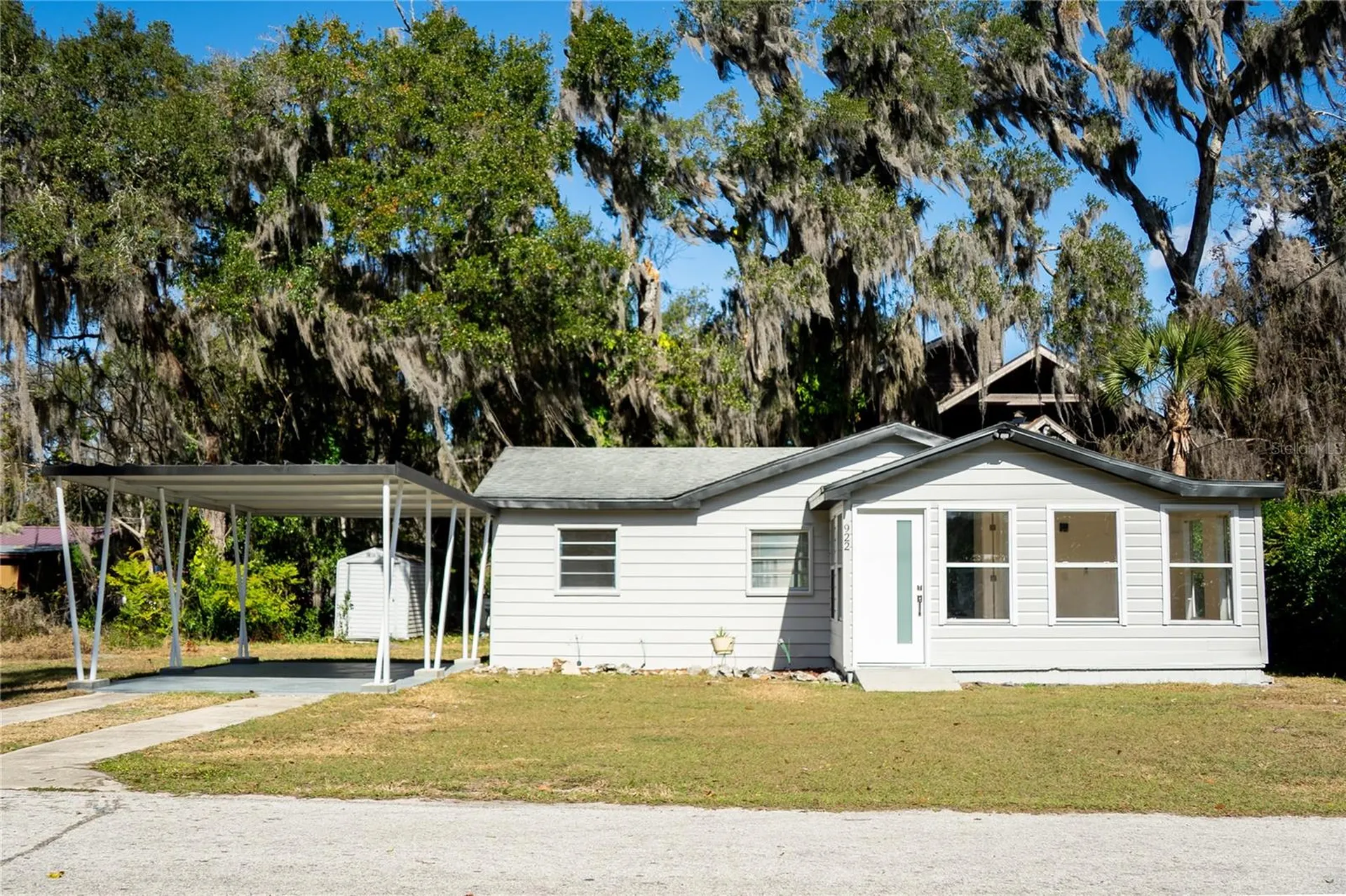 922 Cr 482a Lake Panasoffkee FL 33538