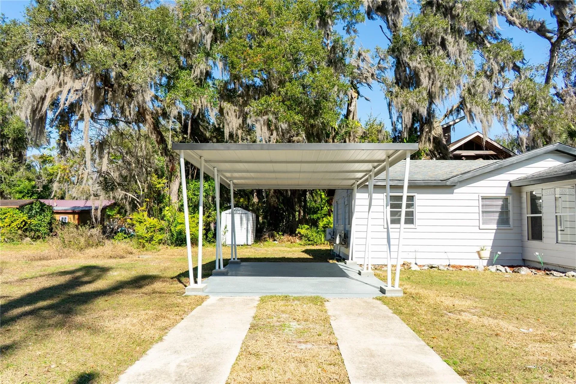 922 Cr 482a Lake Panasoffkee FL 33538
