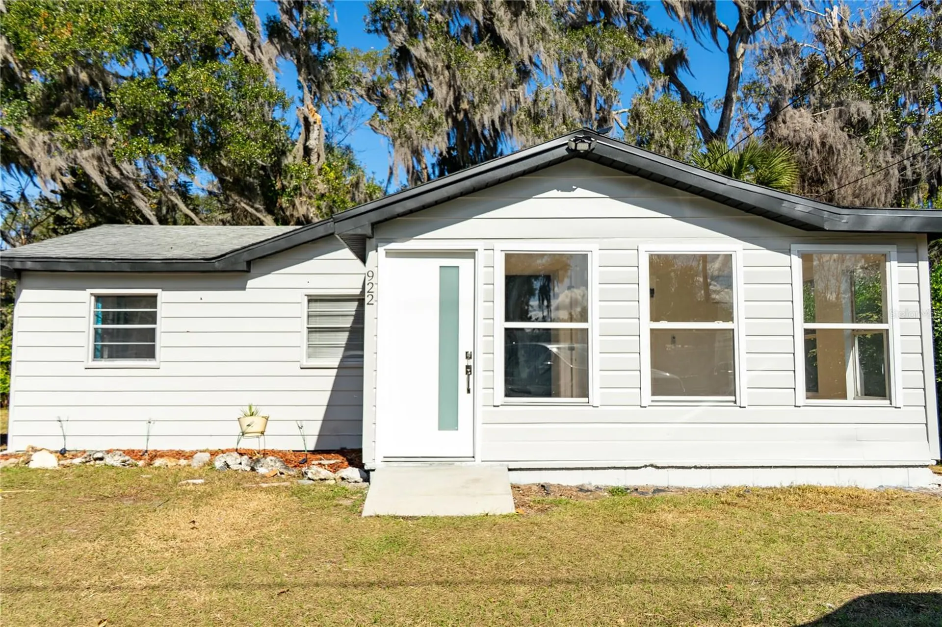 922 Cr 482a Lake Panasoffkee FL 33538