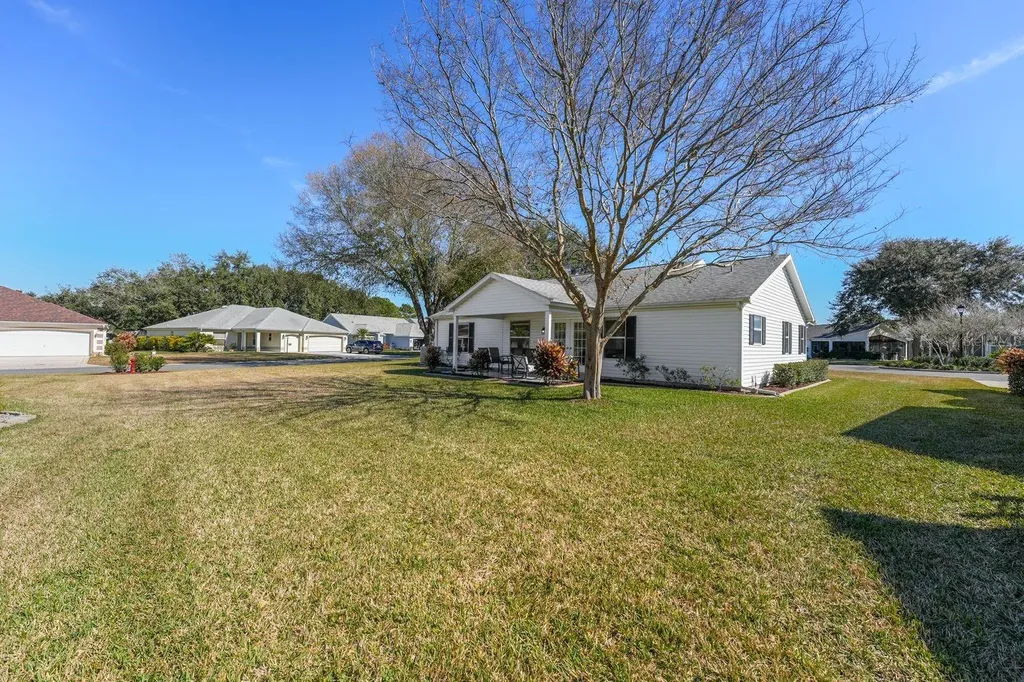 1601 Chavez Court The Villages FL 32159