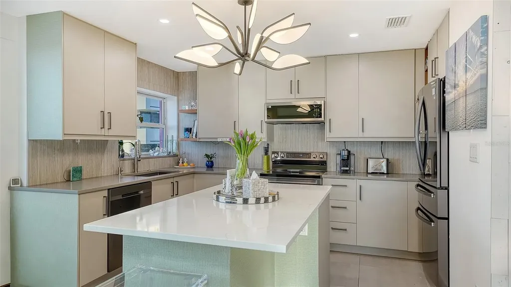37 Sunset Drive Sarasota FL 34236