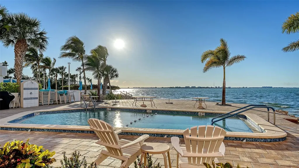 37 Sunset Drive Sarasota FL 34236