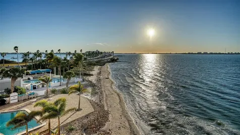 37 Sunset Drive Sarasota FL 34236