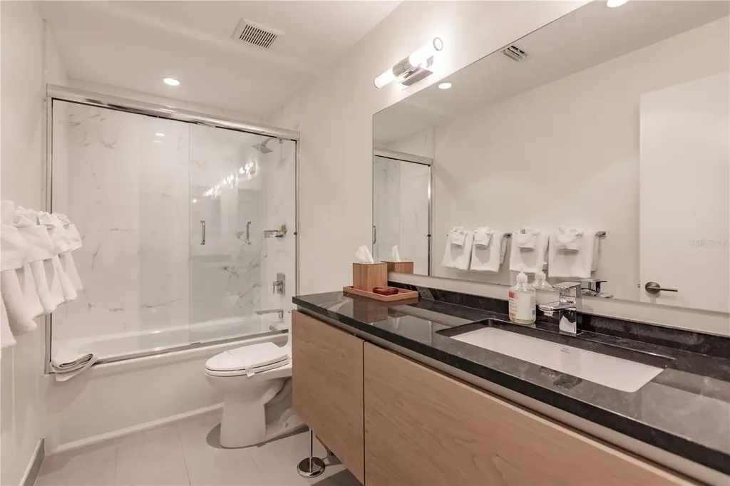 1200 E Peppertree Lane Sarasota FL 34242