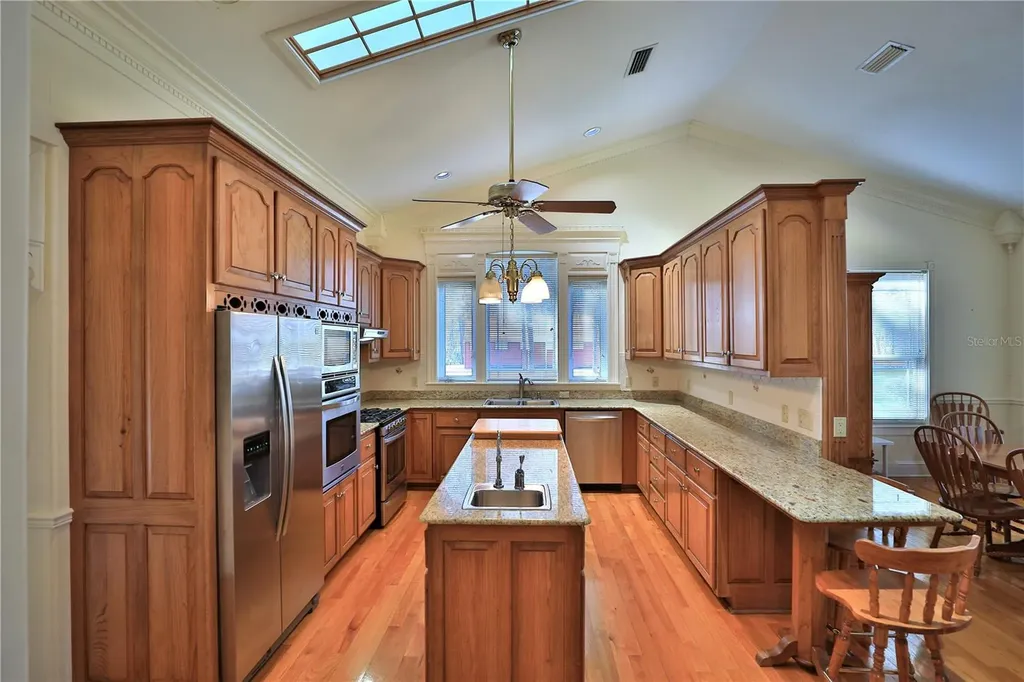 15551 NW Highway 225 Reddick FL 32686