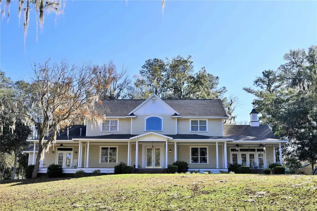 15551 NW Highway 225 Reddick FL 32686