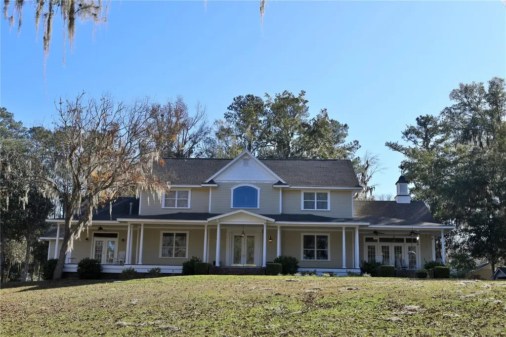 15551 NW Highway 225 Reddick FL 32686
