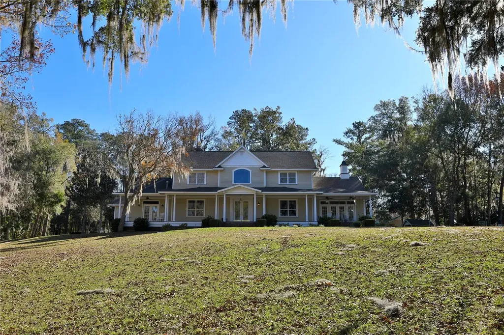 15551 NW Highway 225 Reddick FL 32686