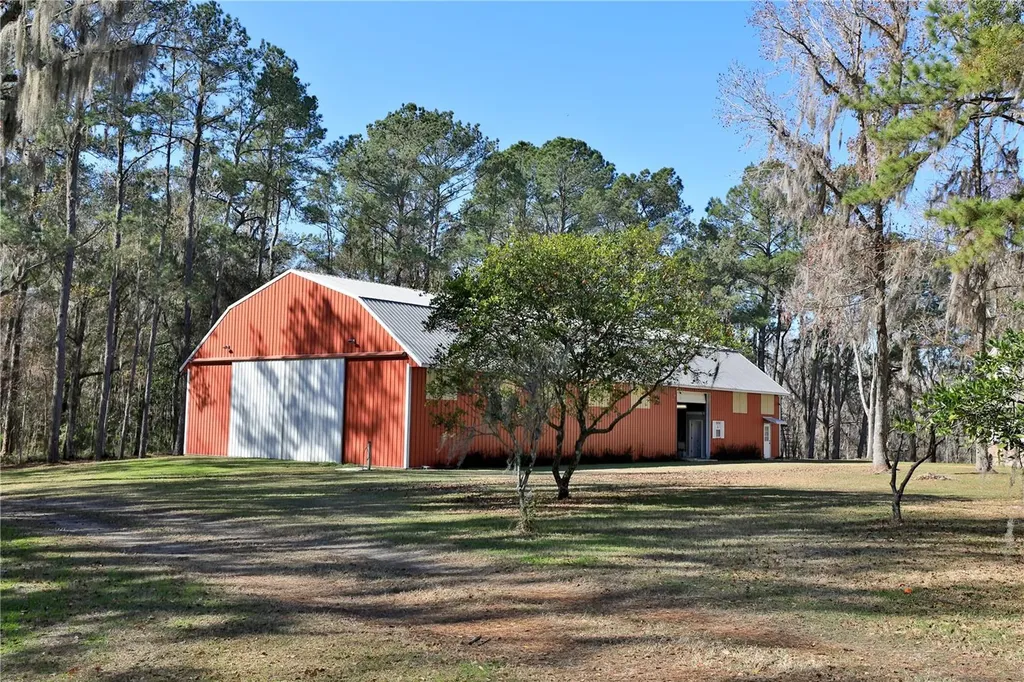 15551 NW Highway 225 Reddick FL 32686