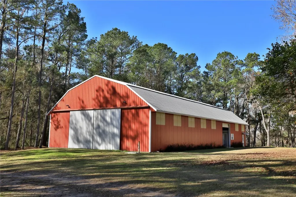 15551 NW Highway 225 Reddick FL 32686