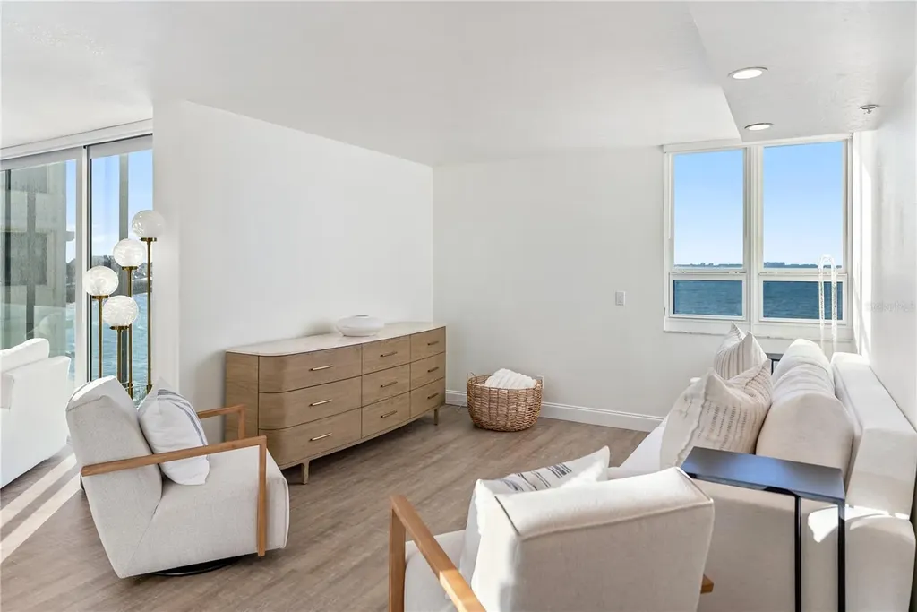 101 Sunset Drive Sarasota FL 34236